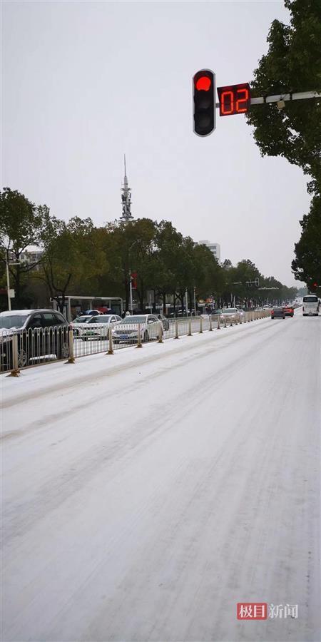 刷白武漢的是雪還是冰粒？今明繼續中到大雪或冰粒