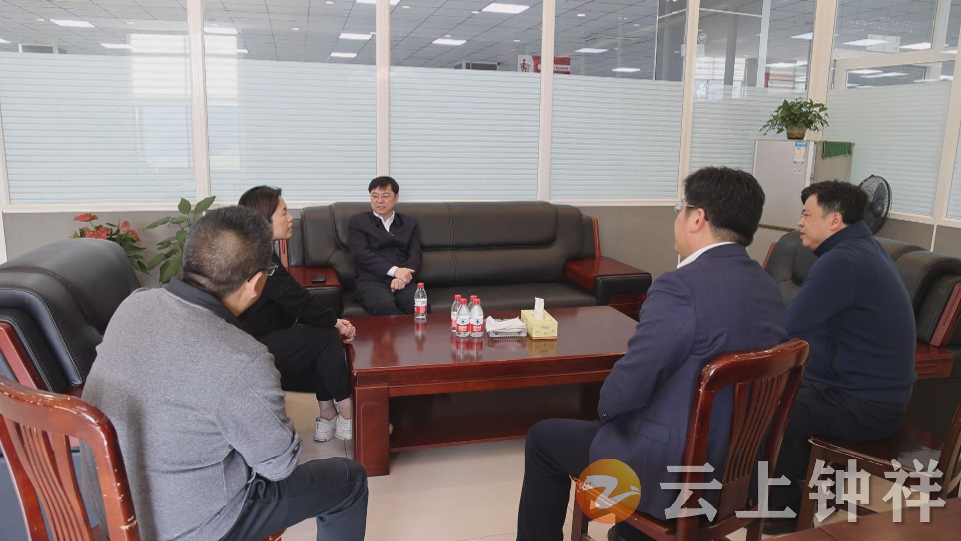 楊孟富到鐘祥經濟開發區調研督導部分重點企業和在建項目