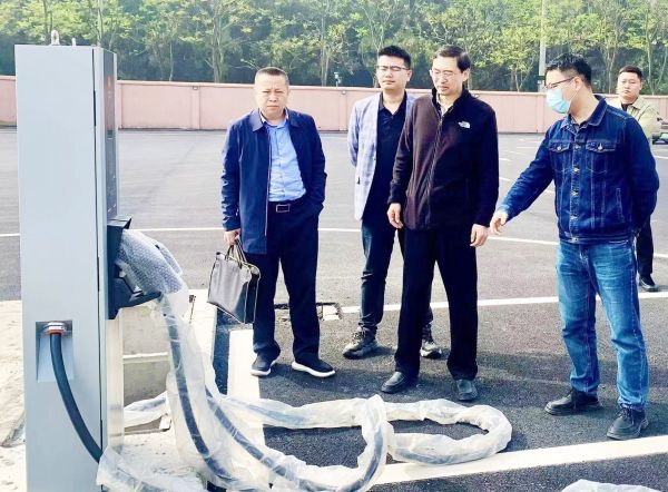 荊門市財評中心為充電基礎設施項目“充電”