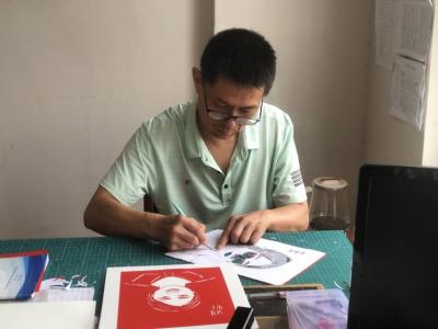 荊門鐘祥特校：巧手生花 探索剪紙藝術魅力