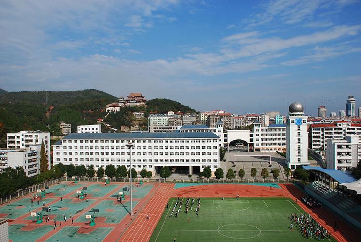 荊門市龍泉中學