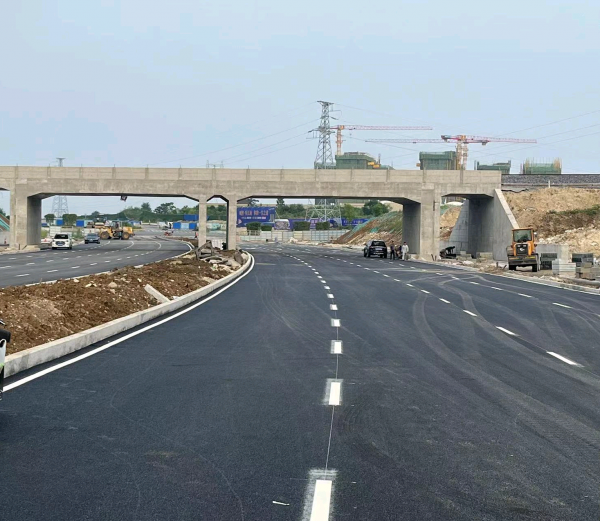 關公大道下穿荊沙鐵路通道通車
