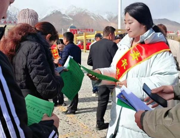習近平總書記關切事·報效祖國 建功西部